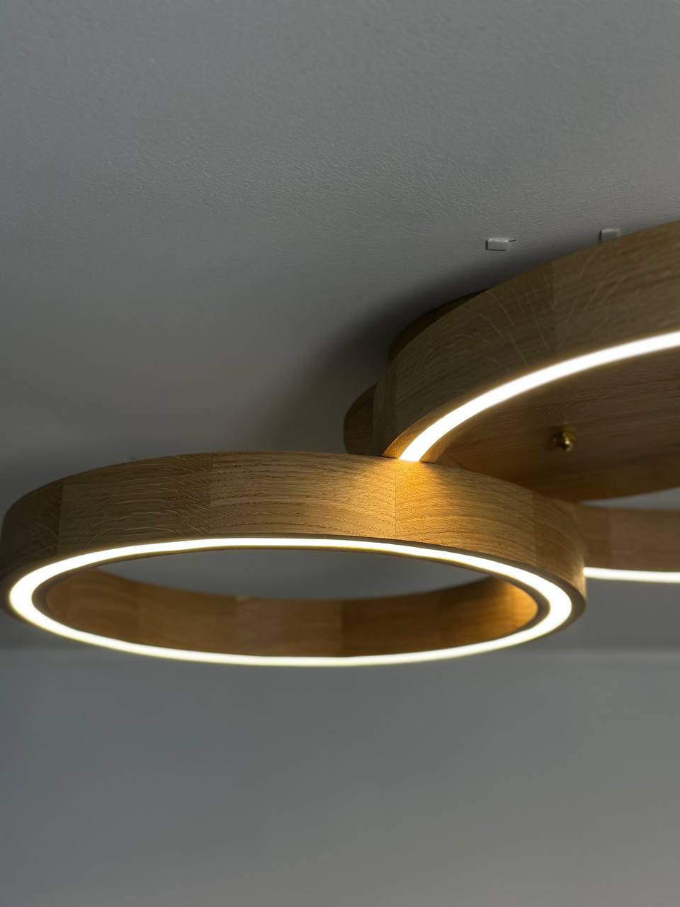 LED-люстра "Insight"